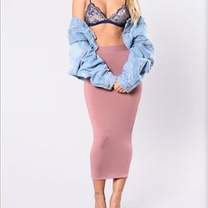 Fashion Nova bundle: Skirt & Dress